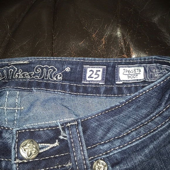 Miss Me Jeans size. 25 - Picture 2 of 3